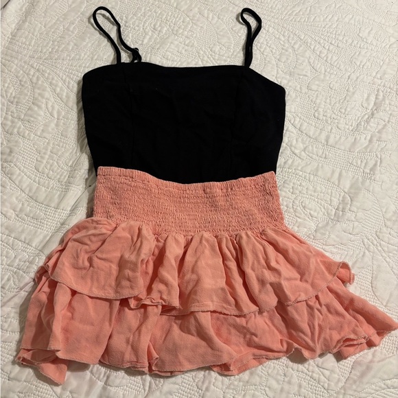Unbranded, peach ruffle skirt size small - Picture 3 of 3